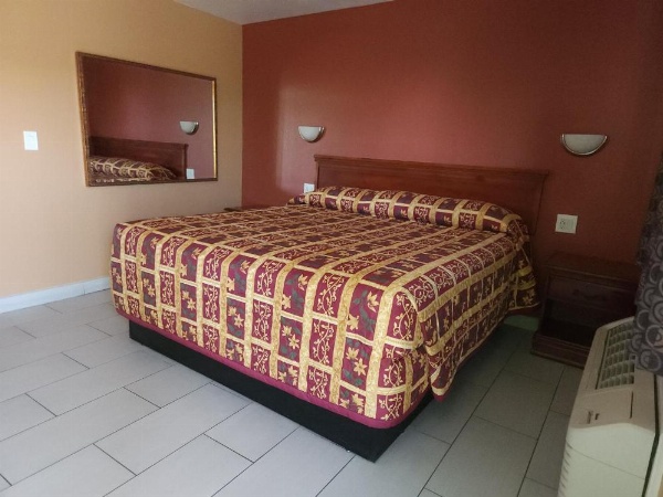 Two Palms Motel image 12