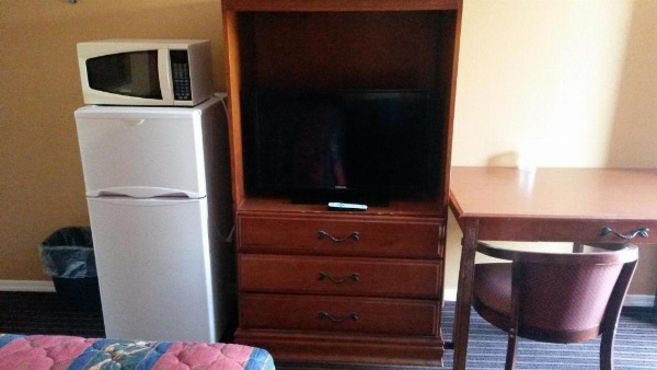 Two Palms Motel image 18