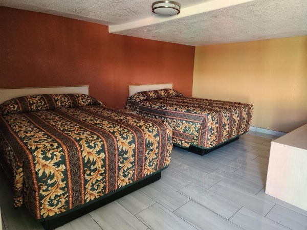 Two Palms Motel image 22